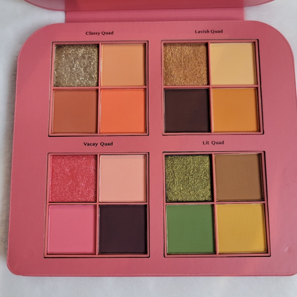 Coloured Raine Cam Quad Volume 1 Eyeshadow Palette